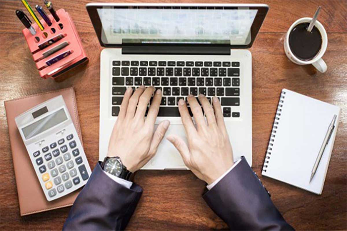 لپ تاپ استوک مناسب حسابداری چه ویژگیهایی دارد؟